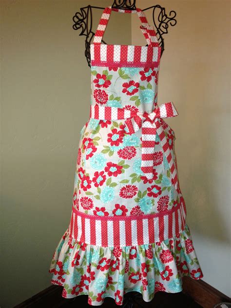 aprons ~ i made this one cute Фартук