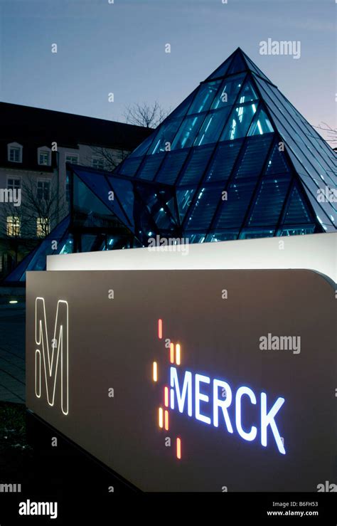 Merck Germany Logo Hi Res Stock Photography And Images Alamy