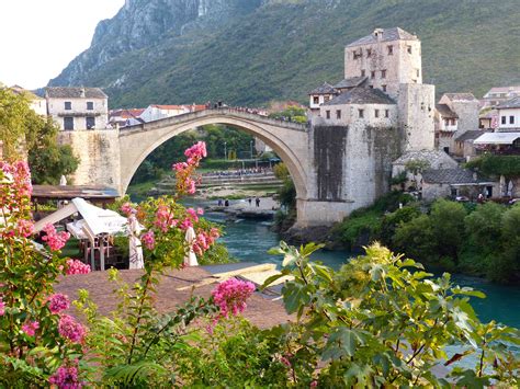 Pont De Mostar Ponts Pont De Mostar Mostar Fédération De Bosnie