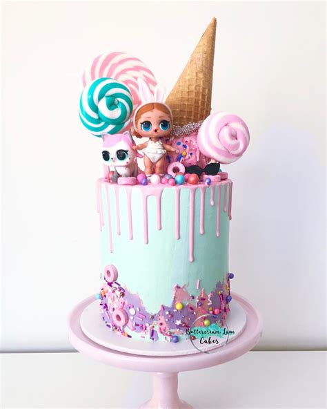 Super Cute Lol Cake 🍭 This Cake Has A Bit Of Everything Going On
