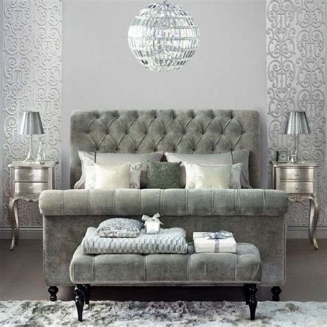 15 Glamour Silver Bedroom Designs