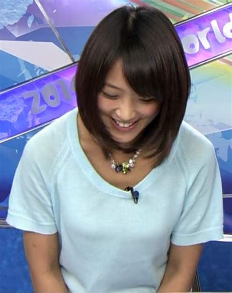 竹内由恵のおっぱい強調の裏で透けてる色付きのブラジャー 女子アナ・番組キャプ大量画像ちゃんねる