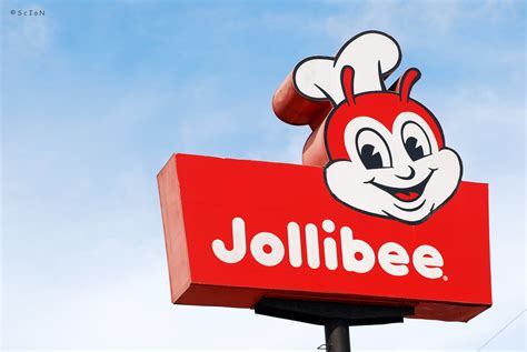Jollibee A Shot On An Elevated Signage Of Jollibee Fastfoo Flickr