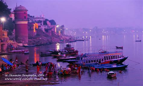 Hindu Ritual Aesthetics And The Ganga Aarti At Varanasi Huffpost Uk