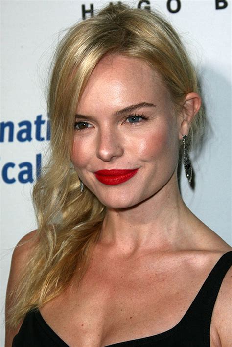 But if you have any puffiness or fine lines around your eyes, blunt bangs at the brow line can call attention to them. 30 Awesome Hairstyles To Hide That Big Forehead