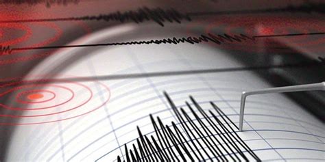 İstanbul genelinde hissedilen bir deprem meydana geldi. İstanbul'da deprem mi oldu son dakika 25 Ekim Cuma son depremler - Yeni Akit