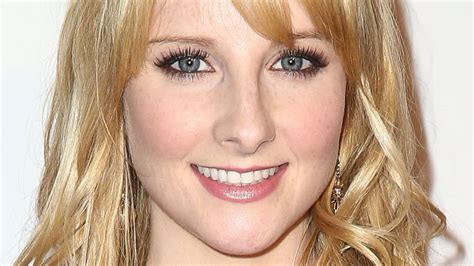 Big Bang Theorys Melissa Rauch Announces Pregnancy Reveals Past