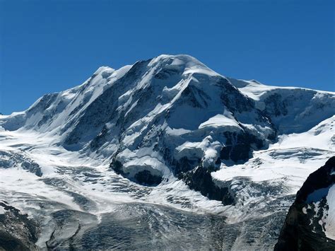 25 видео 49 просмотров обновлен 20 янв. Liskamm (Westgipfel) Berg in Schweiz, Italien