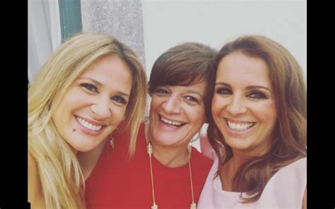 A imagem de andreia rodrigues com a mãe mostra a grande cumplicidade que as une. As fotos exclusivas do casamento de Andreia Rodrigues e ...
