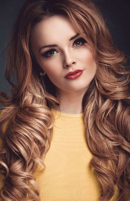 For girls with chestnut color and brown eyes, these shades of highlights are suitable: cool-blonde-highlights-on-light-brown-hair - Hairs.London