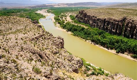 The Rio Grande Forms Part Of The Border Between Santiago Wittich