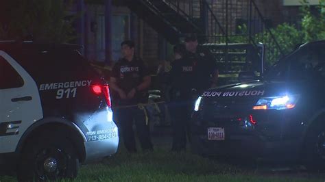 Deadly Shooting At Sw Houston Apartment Complex