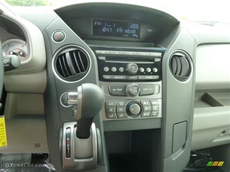 2012 Honda Pilot Lx 4wd Controls Photos