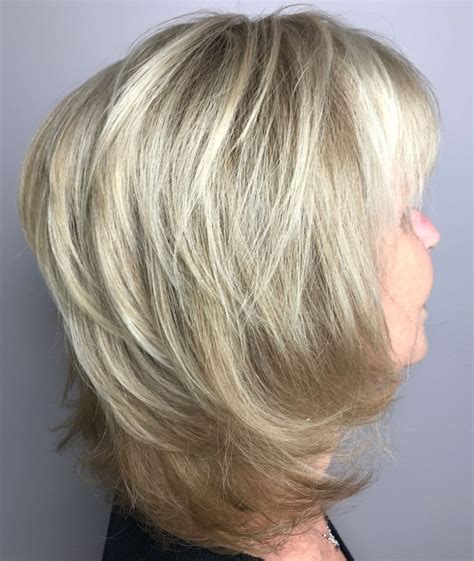 20 Shaggy Hairstyles For Women With Fine Hair Over 50 In 2020 Chin