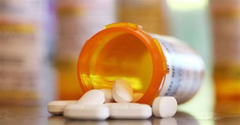 Bill would require locks on opioid prescription bottles