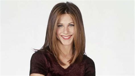 7 reasons why rachel green is our absolute favourite friend icy tales