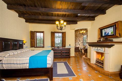 Stylish Mexican Hacienda 1 King Bedroom With Fireplace Alquileres