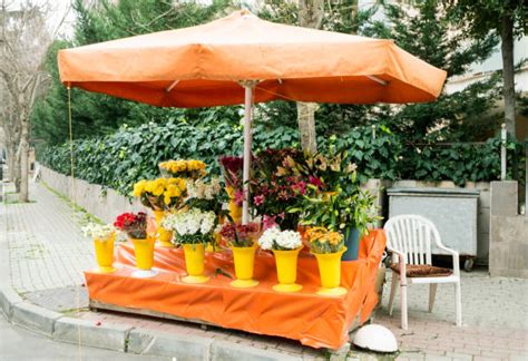 Outdoor Flower Market Stock Photos Pictures And Royalty Free Images Istock