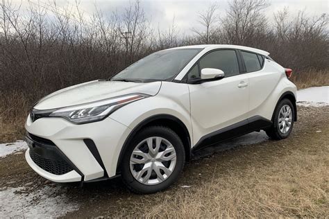 Suv Review 2021 Toyota C Hr Le Driving