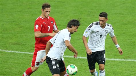 The austria national football team represents austria in men's international football competition and it is controlled by the austrian footb. So endete das Länderspiel Österreich gegen Deutschland ...