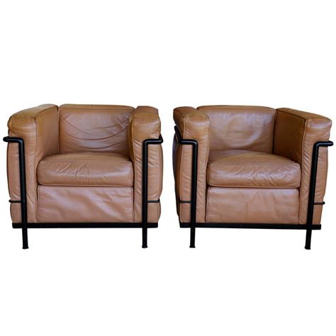 360 x 360 jpeg 12 кб. Pair of LC2 Le Corbusier Chairs for Cassina at 1stdibs