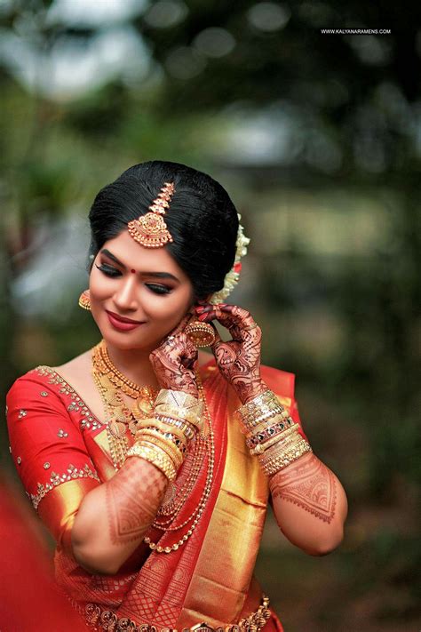 Pin By Almeenayadhav On Klicks️ Bride Photoshoot Kerala Bride Indian Wedding Bride