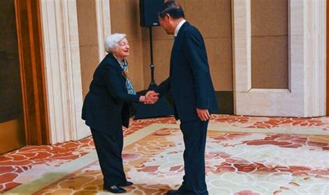 embarrassing moment yellen repeatedly bows to chinese official in protocol breach