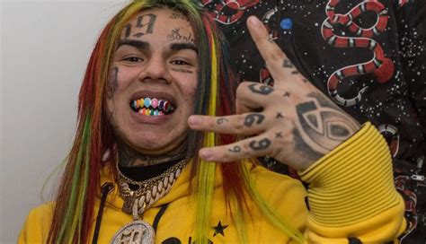 tekashi 6ix 9ine inks 10 million record deal from prison the industry cosign