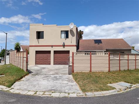 Hillview Eersterivier Property Property And Houses For Sale In