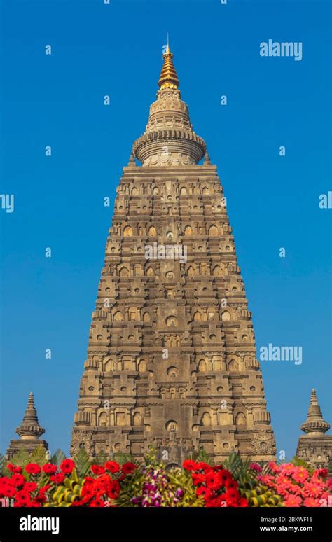Mahabodhi Temple Bodh Gaya Bihar India Stock Photo Alamy