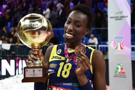 She plays for imoco volley and is part of the italy women's national volleyball team. Paola Egonu: la carriera della campionessa del volley - WH News