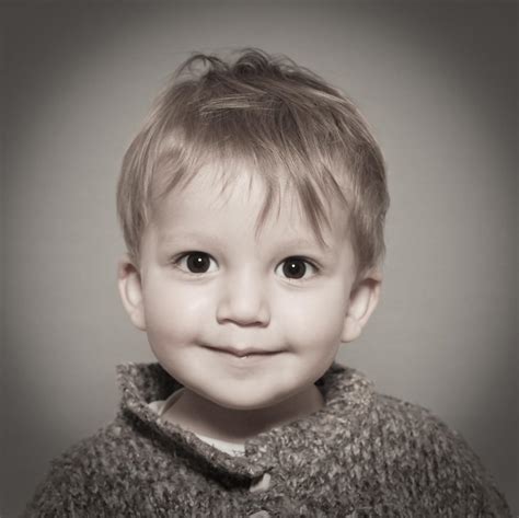portraits de bébés et portraits d enfants à montpellier photographe montpellier exil photo