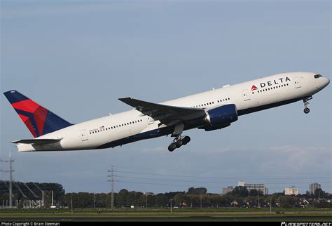 N860da Delta Air Lines Boeing 777 232er Photo By Bram Steeman Id
