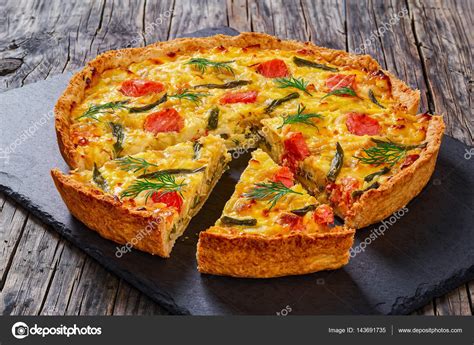 Delicious French Homemade Quiche With Salmon — Stock Photo