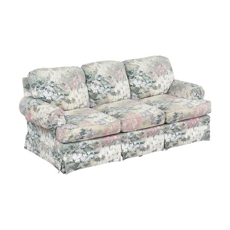77 Off Thomasville Thomasville Upholstered Three Cushion Sofa Sofas
