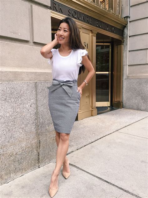 What To Wear To Work In The Summer Business Casual Outfits Summer