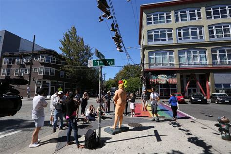 Seattle Among U S Cities Graced With Naked Trump Statues The Seattle Times