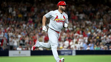 St Louis Cardinals Slugger Albert Pujols Chases 700 Home Run Baseball
