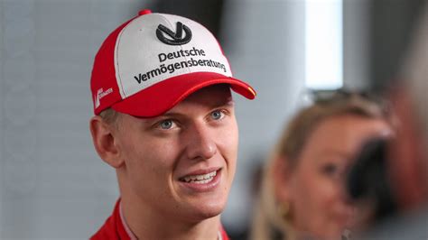 Шумахер мик / schumacher mick. Mick Schumacher: "Being compared to my father was never a ...