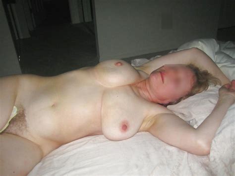 MarieRocks Nude MILF In Bed Pics XHamster