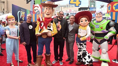 Oscars Toy Story 4 Named Best Animated Feature Entertainment