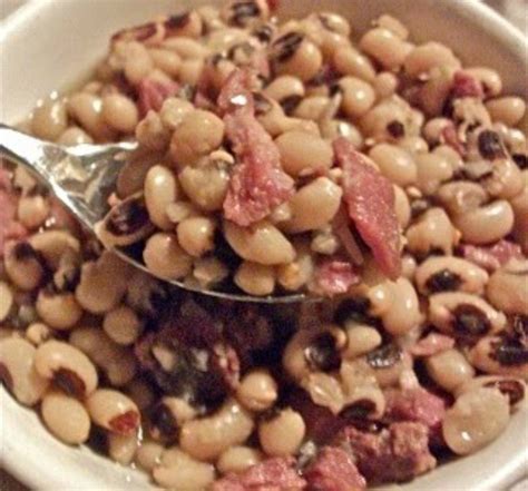 Start preparing for thanksgiving now with our ultimate thanksgiving recipe collection. Southern black eyed peas recipe | Divas Can Cook