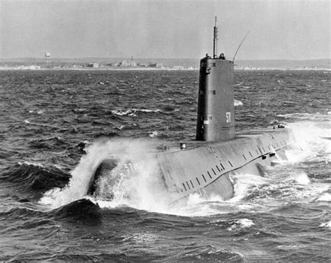 nautilus pierwszy atomowy okręt podwodny i zdobywca bieguna