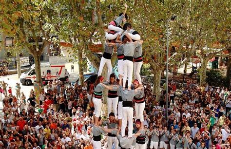 `castells¿ Y Fuegos Ponen El Broche A La Fiesta De Sants