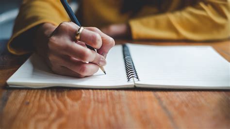Tips to ace your assignment writing tasks | GodisaGeek.com