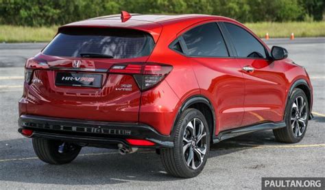 It easily hides the dust and dirt under its silky and shiny. Honda HR-V facelift launched in Malaysia - four variants ...