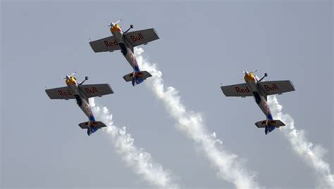 India Air Show Stunt Planes Have Close Call Cbs News