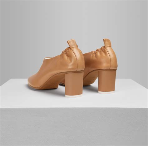 Gray Matters Micol Pumps Cammello Womens Designer Shoes