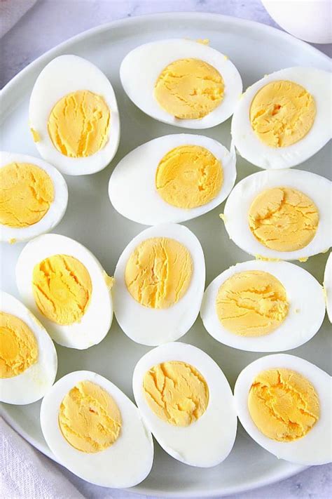 These hard boiled eggs are easy to peel and consistently come out perfectly cooked. Instant Pot Perfect Hard Boiled Eggs Recipe - Crunchy ...