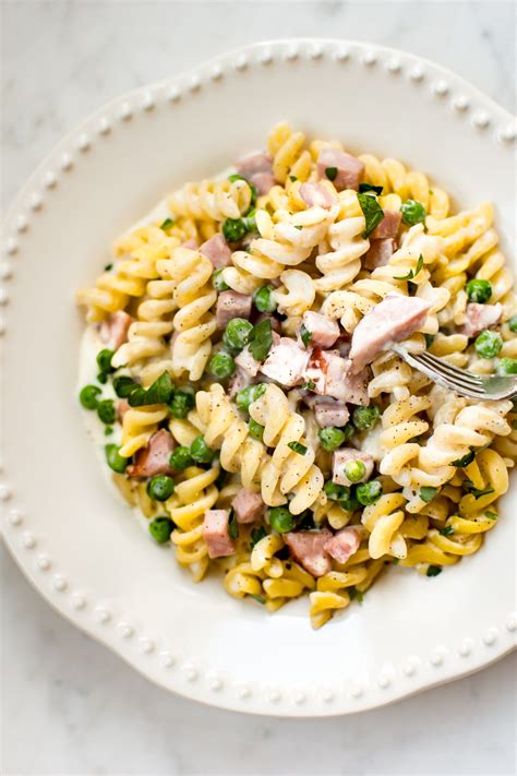 Hot eats and cool reads ham bacon and avocado pasta. One Pot Ham and Pea Pasta • Salt & Lavender